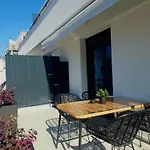 Ophelia's - Luxury דירה וולוס