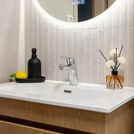 Ophelia's - Luxury *