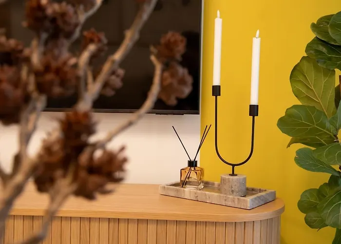 Ophelia's - Luxury *