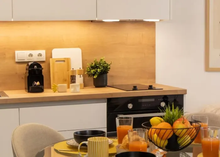 Ophelia's - Luxury *